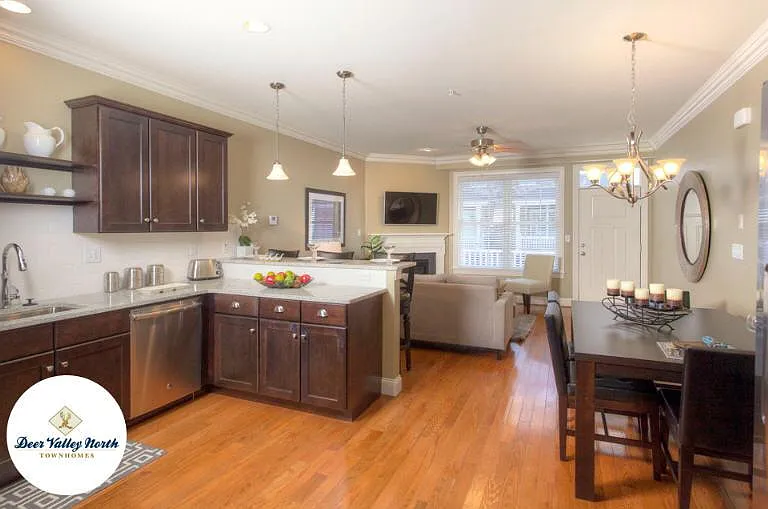 160 Windermere Ave — Photo 1