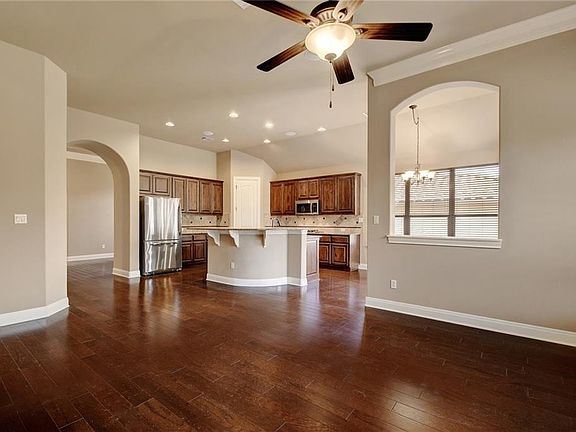 5th image of 2301 Gilia Dr
