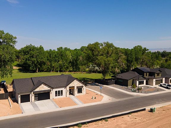 2nd image of 631 Manzana Dr