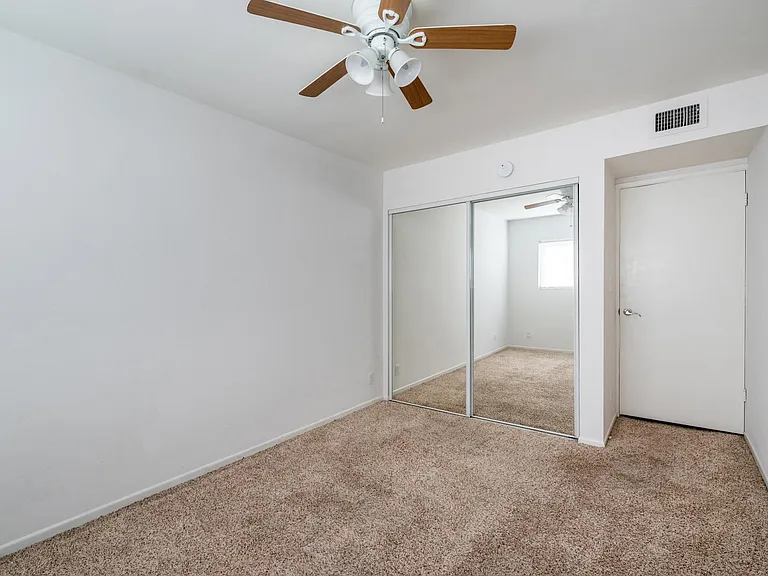 17155 Chatsworth St #7 — Photo 10