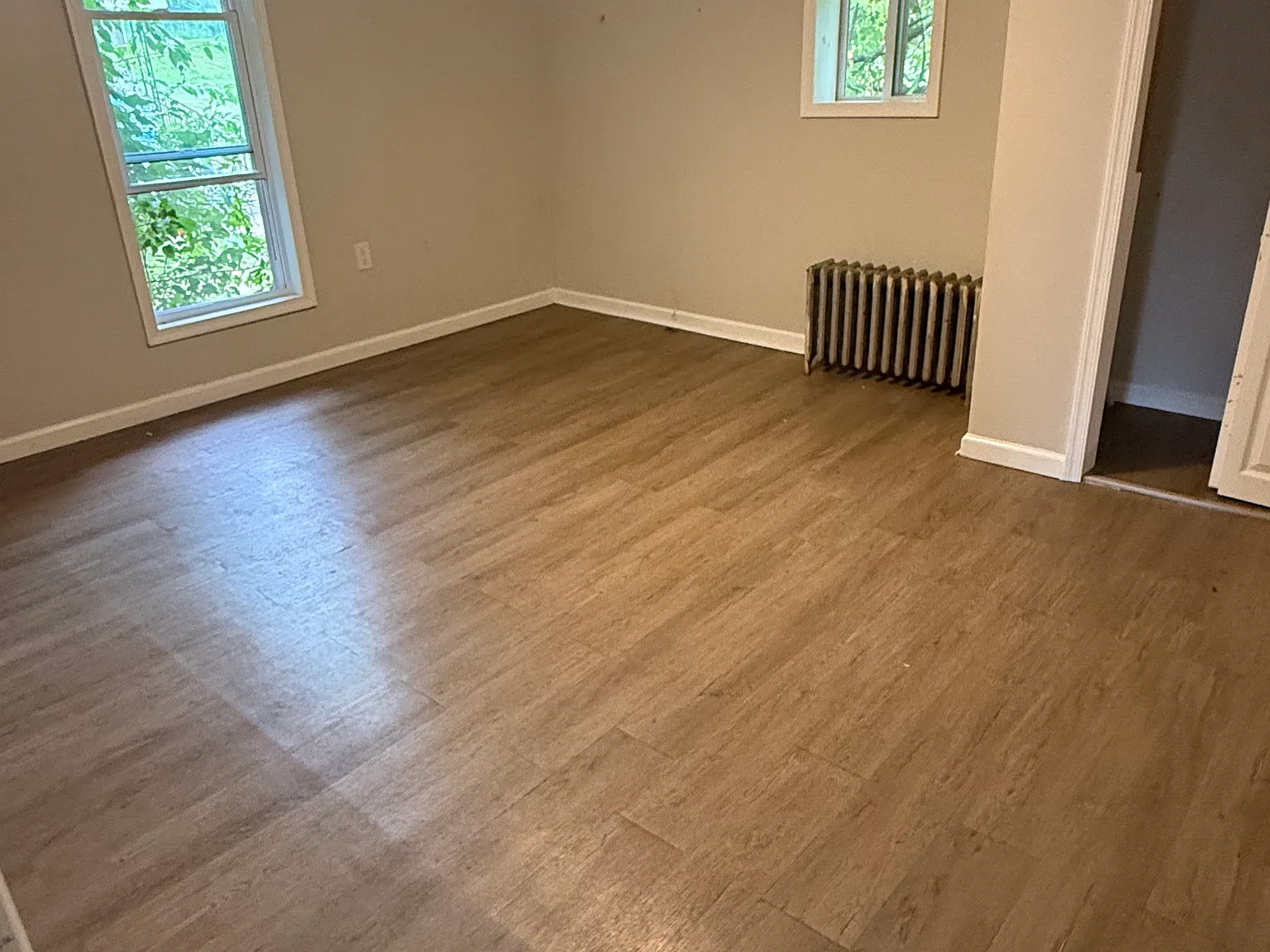3 bed, 1.5 bath, $1,350 — Photo 2