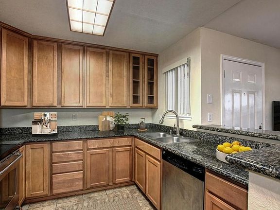 3rd image of 3715 Tallyho Dr APT 86
