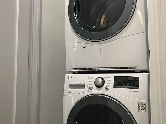 4th image of 11920 Union Tpke APT E4d3