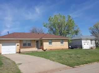 921 E Sutherland St, Altus, OK 73521
