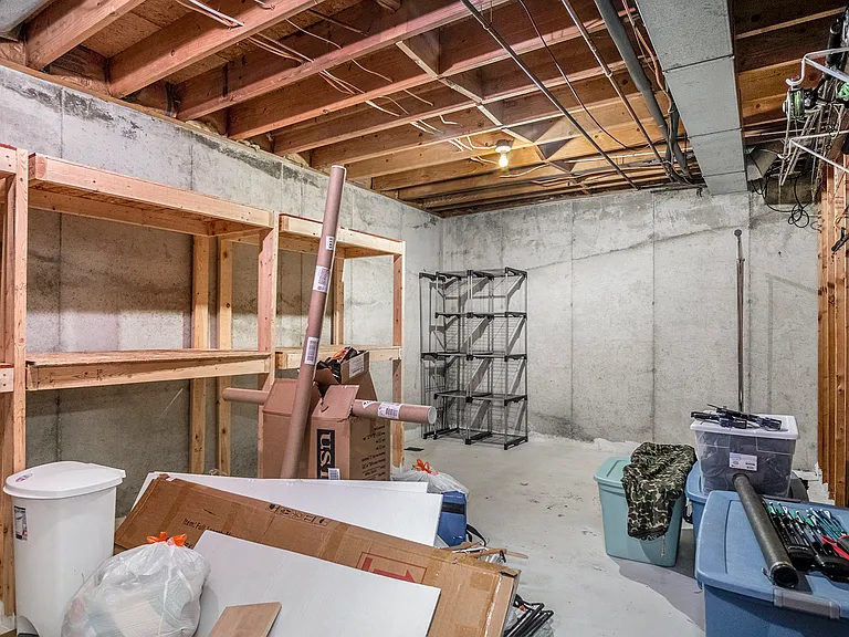 6679 Pleasantview St NE — Photo 20