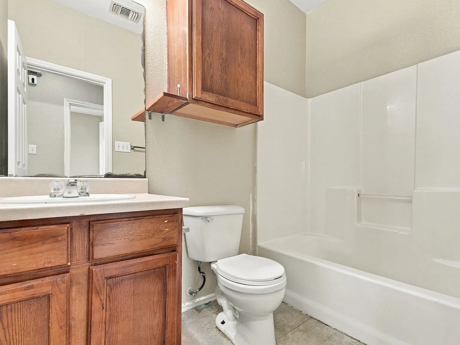 3 bed, 1216 sqft, $1,450 — Photo 4
