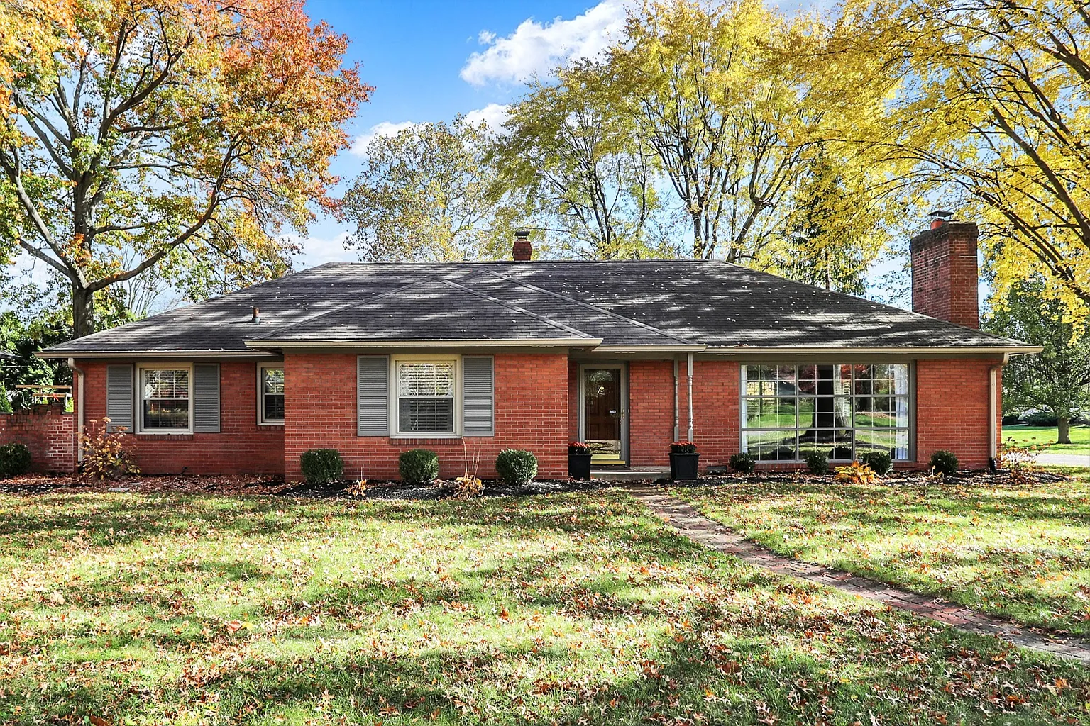 7801 Forest Ln photo 1
