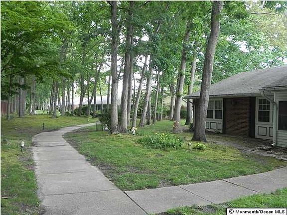 4th image of 223A Buckingham Ct