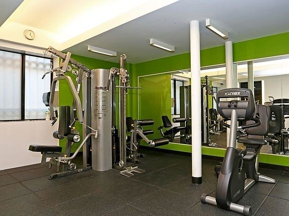 5th image of 424 W 53rd St #206