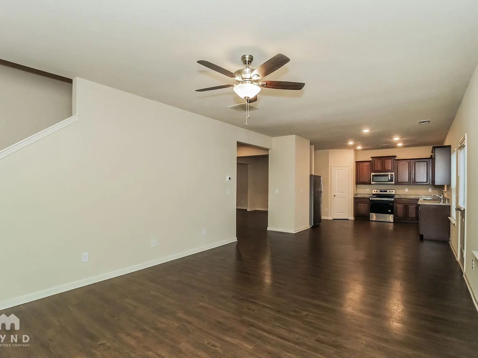 3 bed, 2.0 bath, 1648 sqft, $2,019 — Photo 3