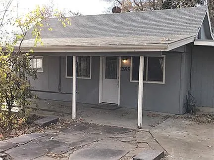 2 bed, 980 sqft, $2,300 — Photo 2