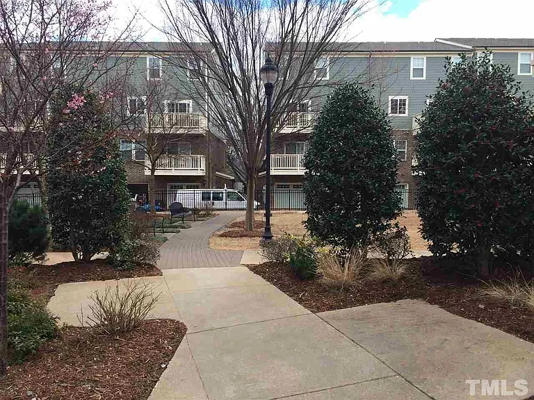 505-102 John Haywood Way — Photo 21