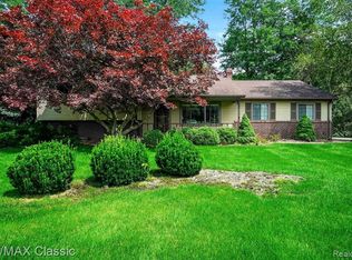 4103 Brian Dr, Brighton, MI 48114