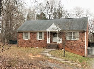 206 Fox Creek Dr, Goode, VA 24556