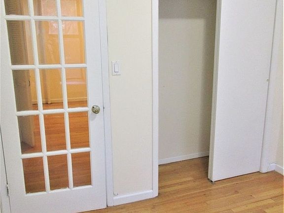 5th image of 312 E 93rd St #2BB
