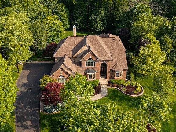 2nd image of 2141 Autumn Hill Dr