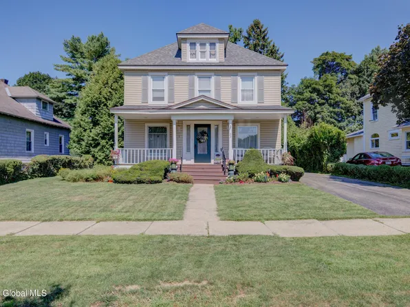 33 N Park Drive, Gloversville, NY 12078
