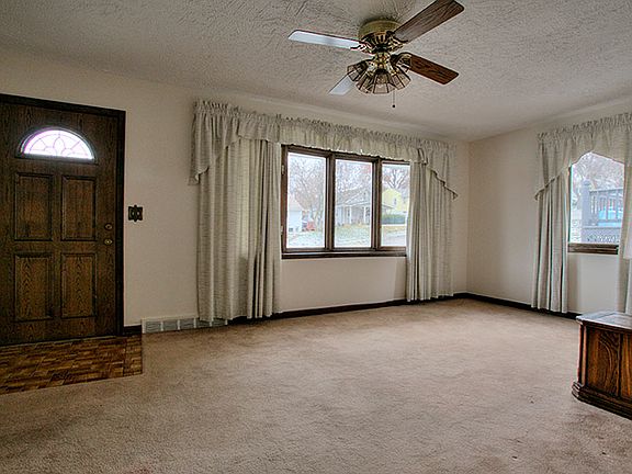 4th image of 1920 S 49th Ave