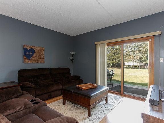 4th image of 18321 Pine Lake Ct APT 1
