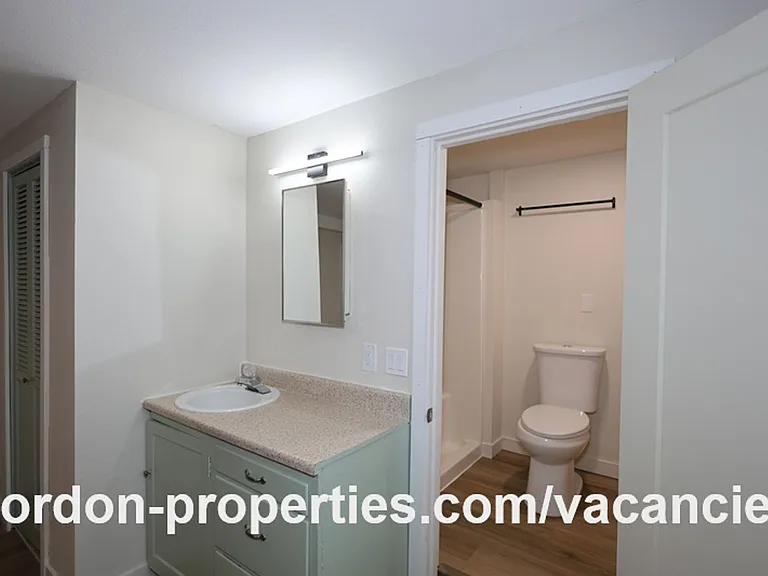 275 S 5th St #B — Photo 15