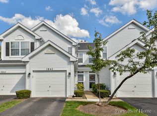 1841 Moore Ct, St Charles, IL