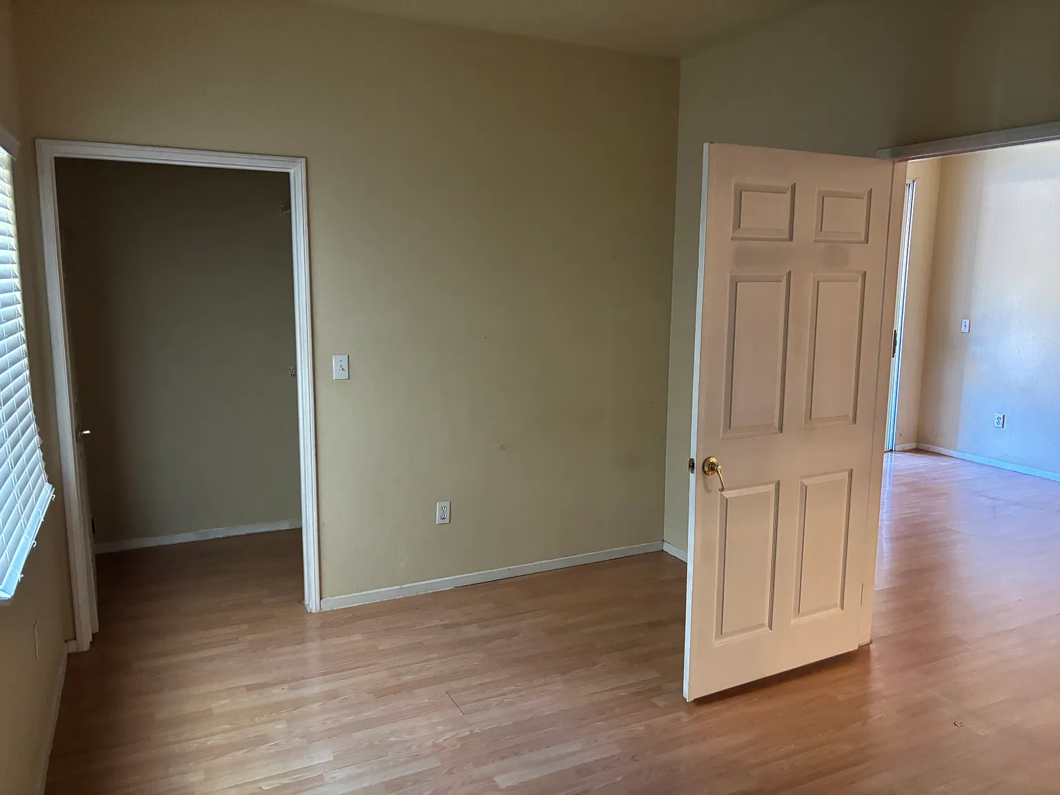 24909 Madison Ave — Photo 4