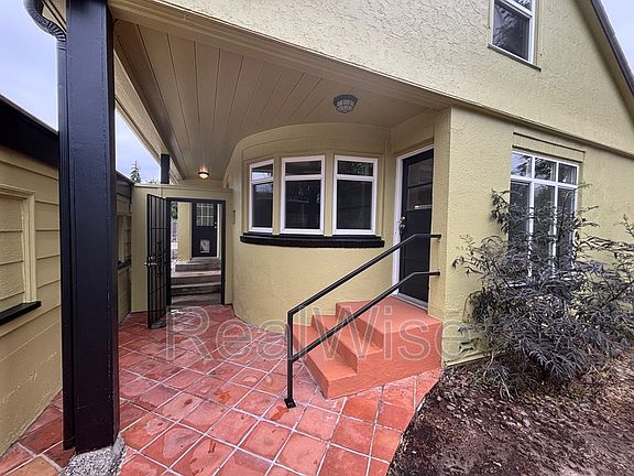 2nd image of 364 W Selmar Ct