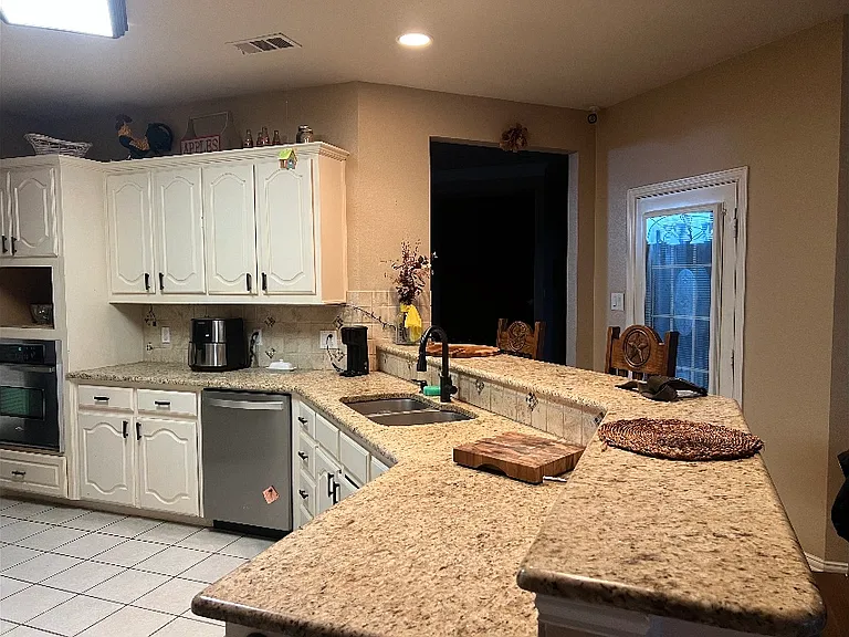 1483 Masters Dr — Photo 3