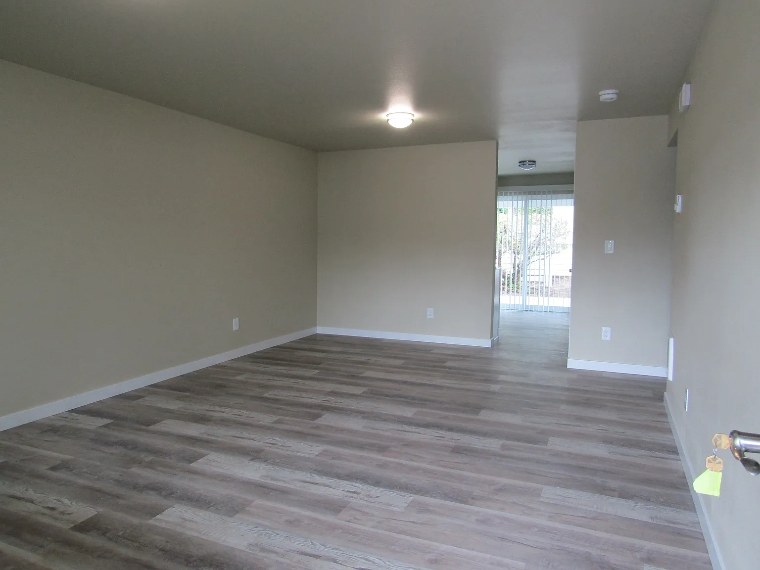 2 bed, 864 sqft, $2,175 — Photo 4