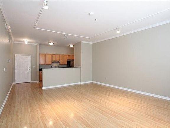 4th image of 2305 Worthington St APT 336