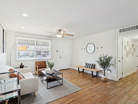 3rd image of 3224 E FRIESS Drive