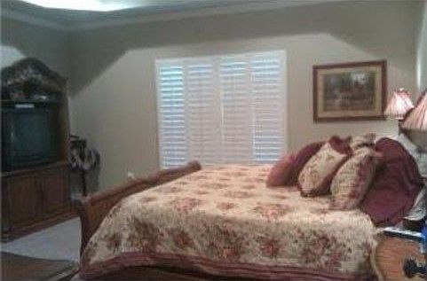 5th image of 264 Sepulvado Dr