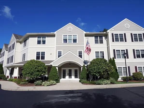 7 Crescent Way Unit 114, Sturbridge, MA 01518