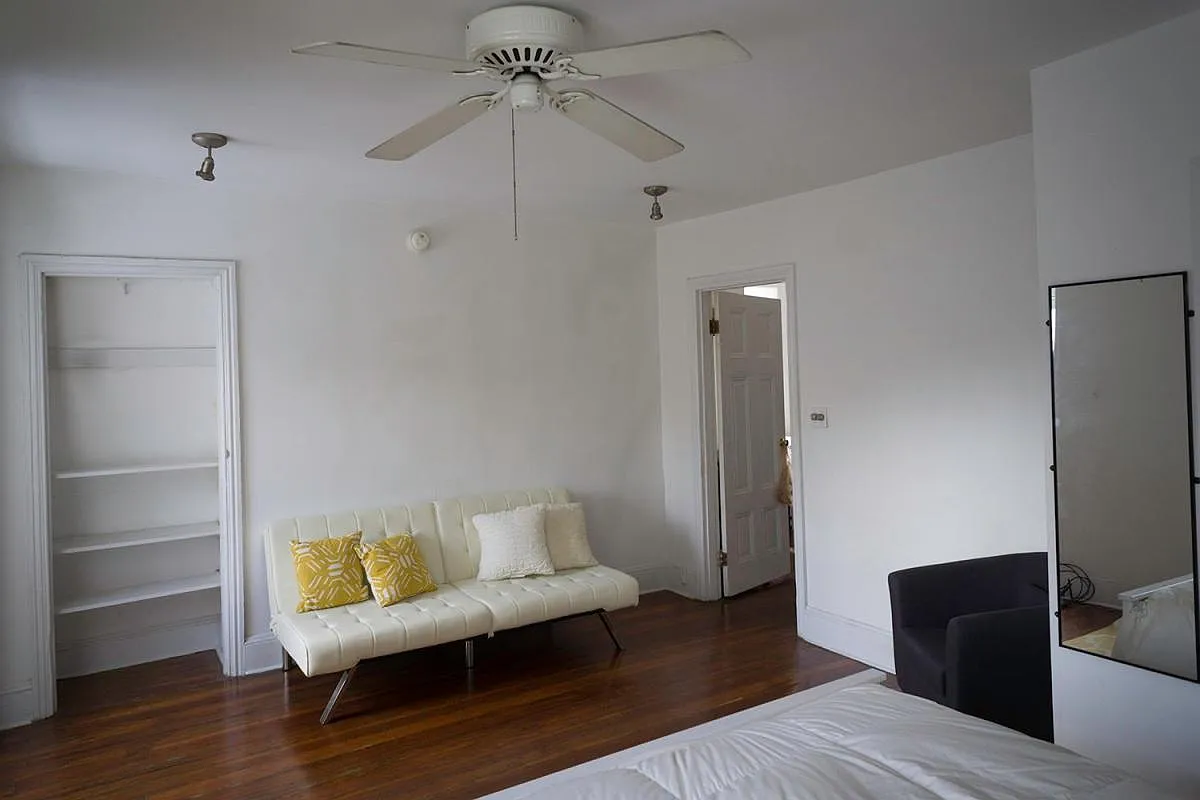 Studio, 500 sqft, $1,000 — Photo 3