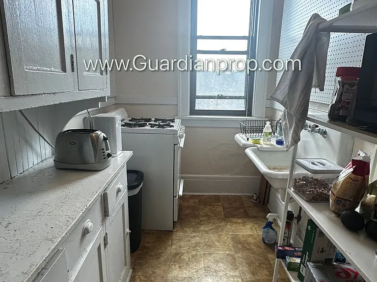 2882 Humboldt Ave S #301 — Photo 6