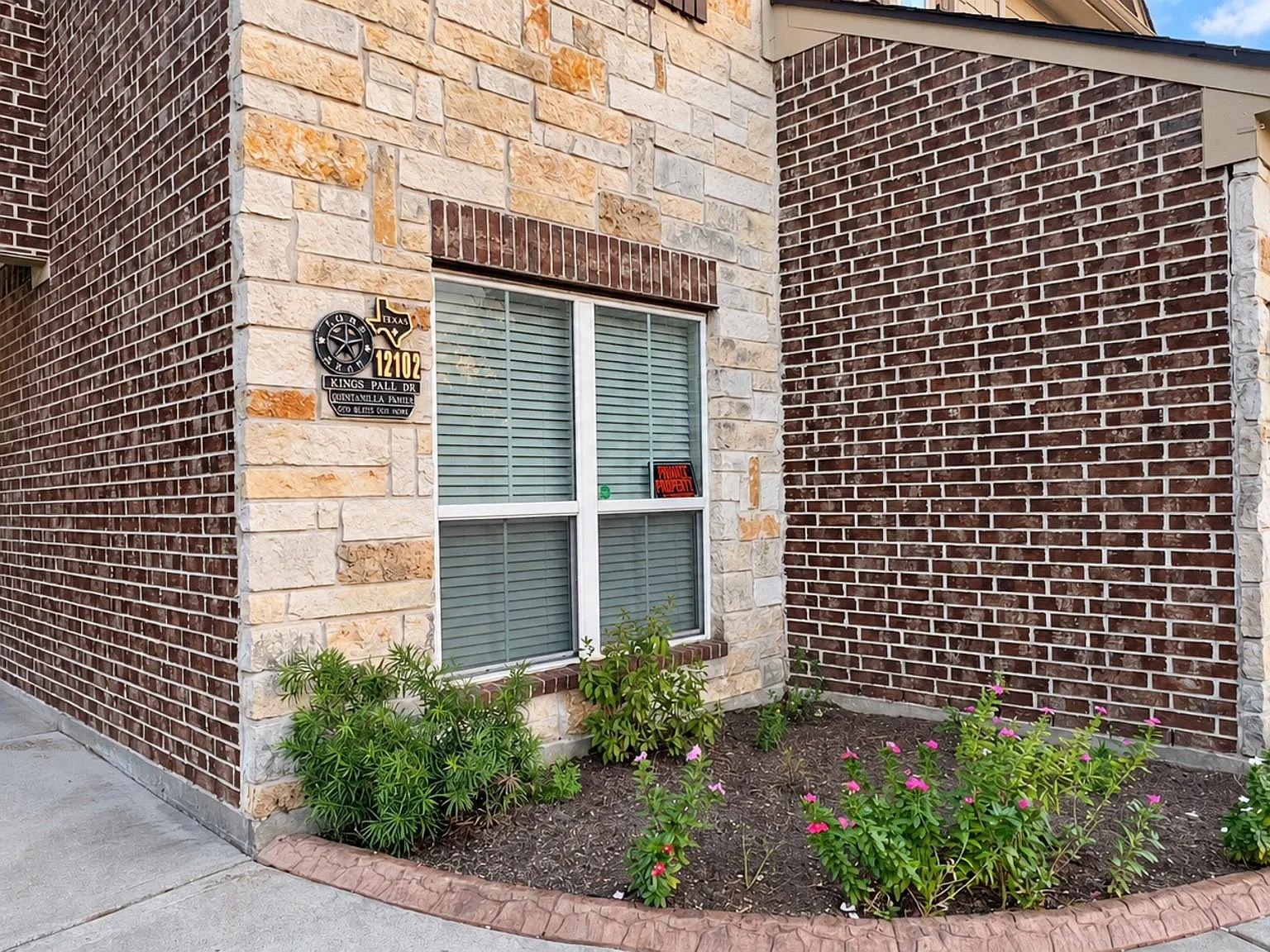 5 bed, 2.5 bath, 2632 sqft, $2,600 — Photo 3