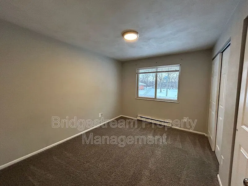 2 bed, 1.0 bath, 800 sqft, $825 — Photo 4