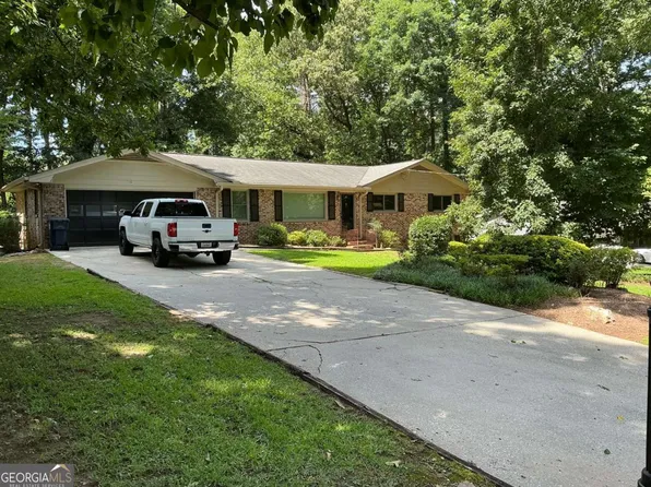 5626 Mountainbrooke Ct, Stone Mountain, GA 30087
