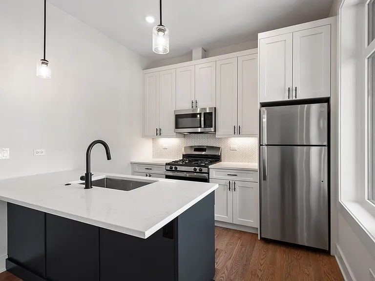 1839 W Irving Park Rd — Photo 1