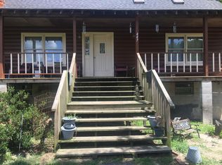 447 Clydeville Ln, Cottageville, SC 29435