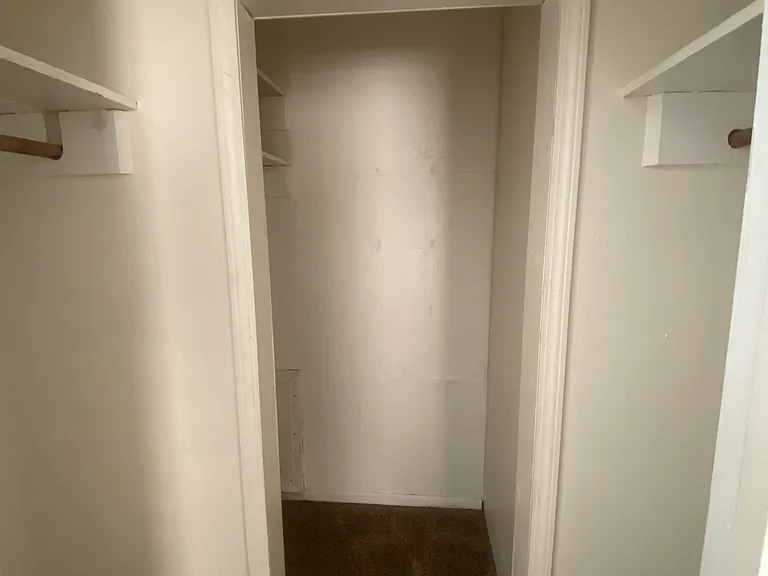 653 Robinson St #4 — Photo 11