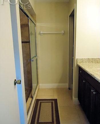 5th image of 1117 NE 10th Ter