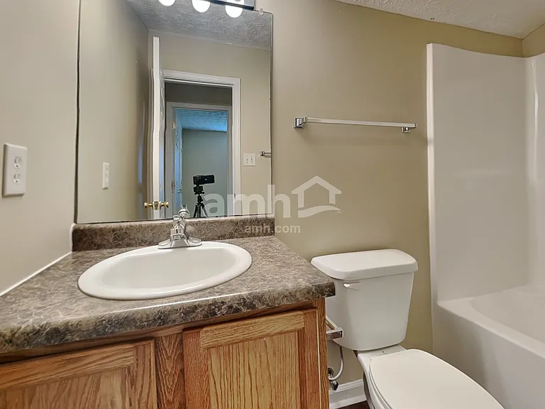1117 Long Meadow Dr — Photo 17