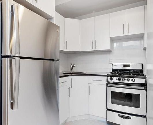 3rd image of 29 W 84th St APT 5A