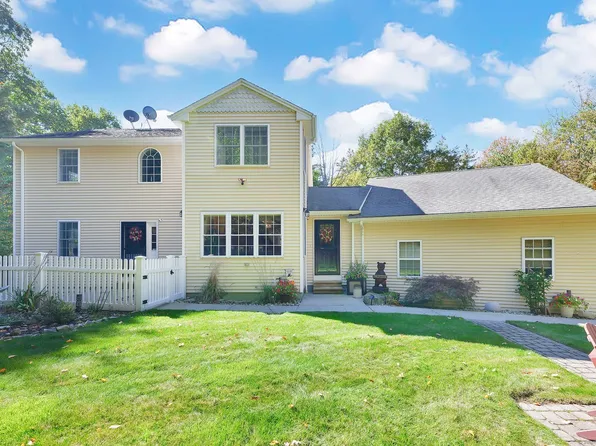 21 Greaves Road West, Stafford, CT 06076