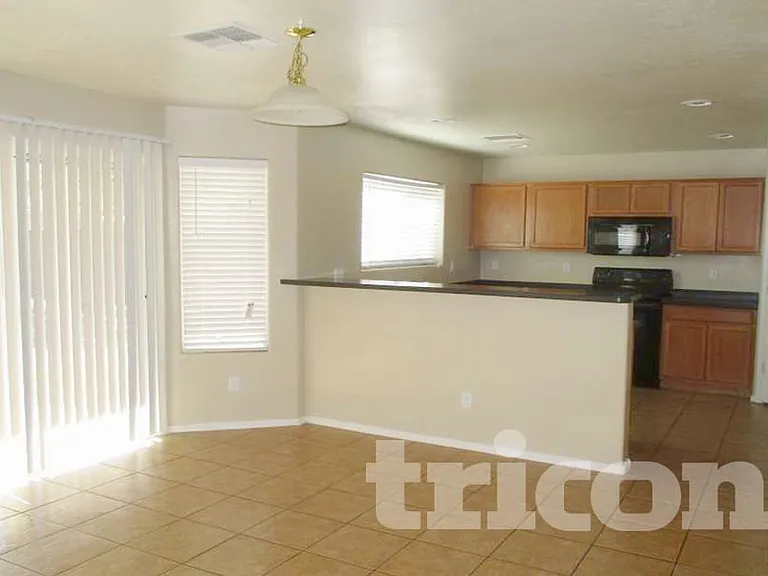 7213 W Pioneer St — Photo 13