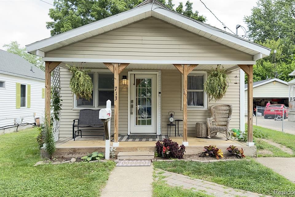 713 Frazer Ave, Owosso, MI 48867 Zillow