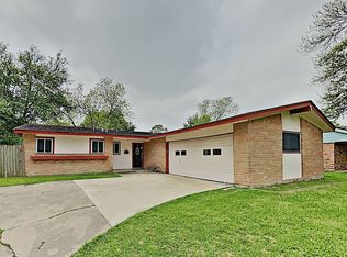 10418 Winding Trail Rd, La Porte, TX 77571