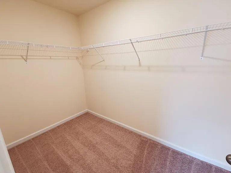 4425 Almanor Cir — Photo 16