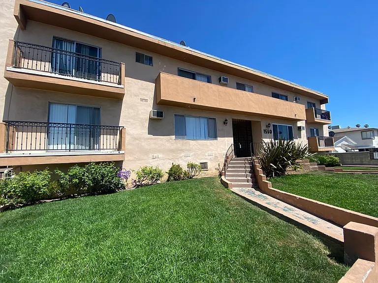 1550 N Harvard Blvd #2 — Photo 9